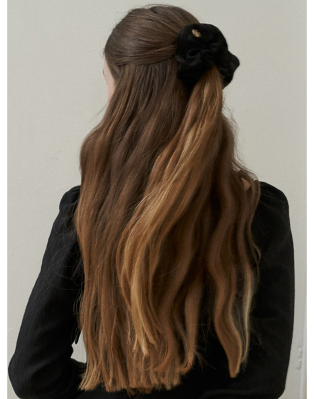 플로브 [플로브] POEMING SCRUNCHIE_BK 착용컷