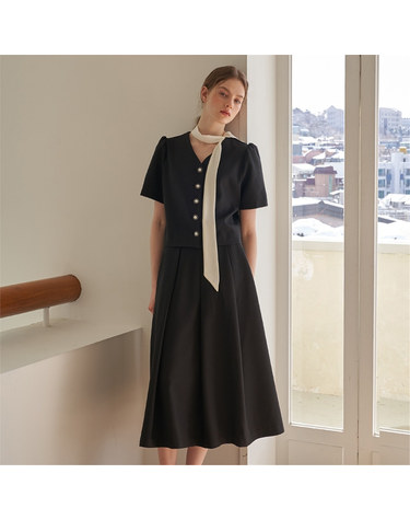 [플로브] ROMAN BLOUSE BLOOM FLARE SKIRT SET UP_BK