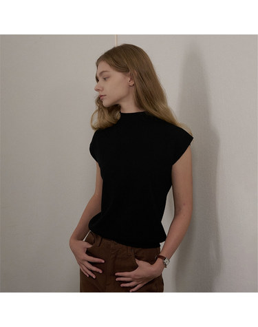 [카미노] HALF TURTLE NECK CAP SLEEVE KNIT BLACK