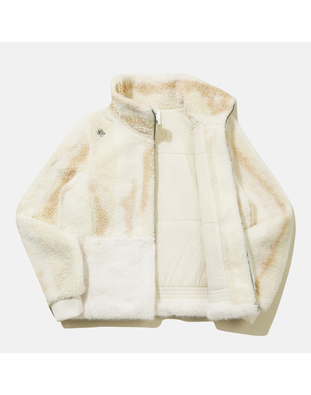 데상트 우먼스 시어링 힙 커버 자켓 SQ322SKT91 착용컷