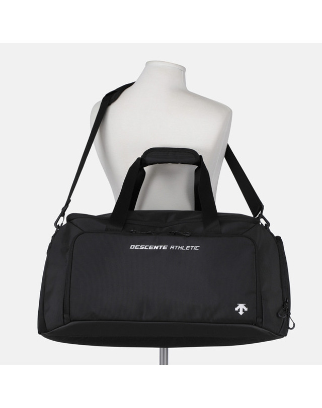 데상트 트레이닝 엘리트 짐백 (45L) SR123TBG1C 착용컷