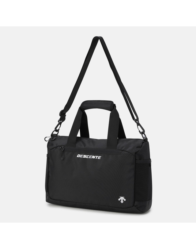데상트 트레이닝 짐백 (15L) SR123TBG1A 착용컷