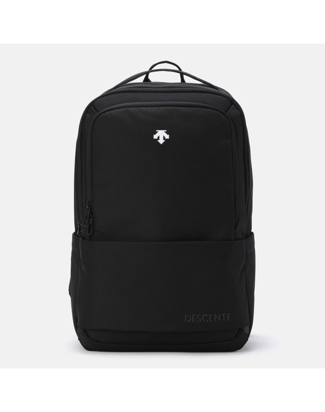 데상트 시티베이직 백팩 (22L) SR123UBP17 착용컷