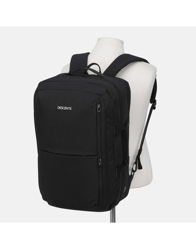 데상트 트래블 2WAY 백팩 (38L) SR123UBP16 착용컷