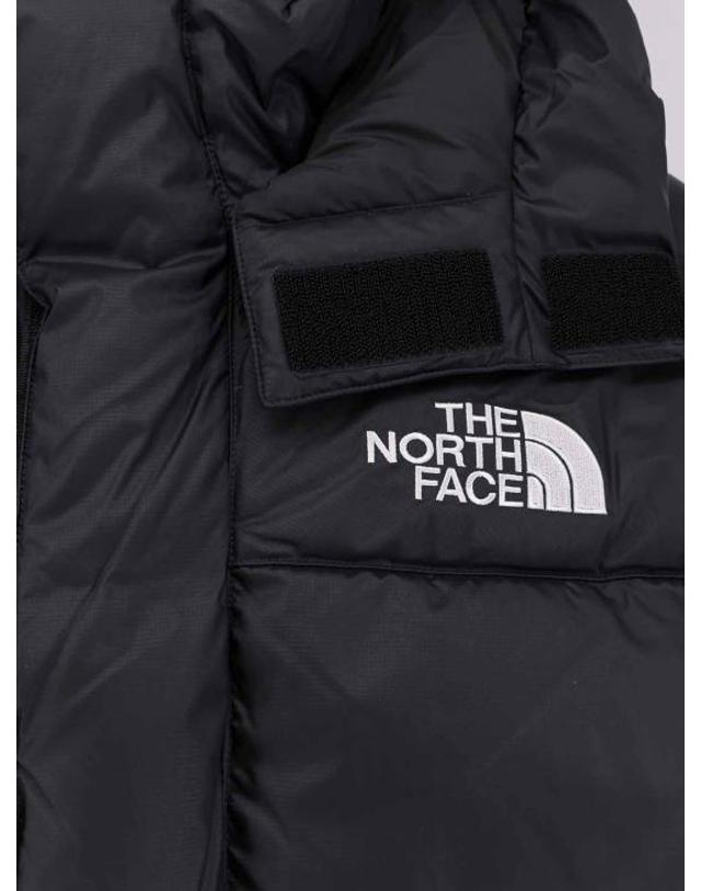 노스페이스 [해외직구] 25FW 노스페이스 히말라얀 발토로 자켓 NF0A832G4H01 BLACK 착용컷