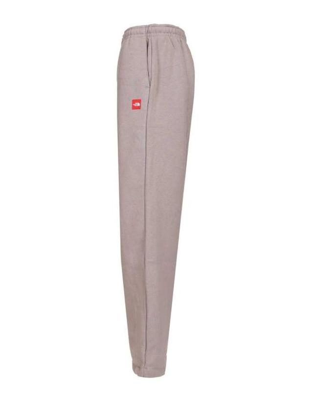 노스페이스 [해외직구] 26SS 노스페이스 트레이닝 조거 팬츠 NF0A8EG2G7O Grey 착용컷