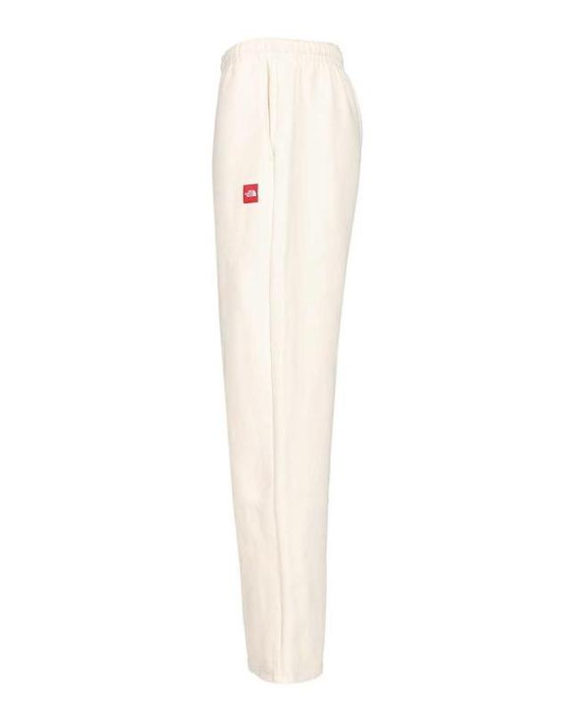 노스페이스 [해외직구] 26SS 노스페이스 트레이닝 조거 팬츠 NF0A8EG2QLI White 착용컷