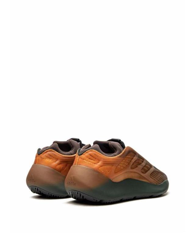이지 [해외직구] 25SS 이지 스니커즈 GY4109 BROWN 착용컷
