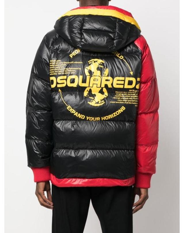 디스퀘어드2 [해외직구] 22FW 디스퀘어드2 패딩 S71AN0368 S60518309 Red 착용컷