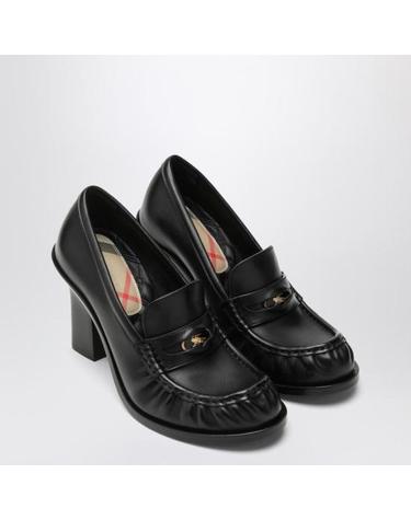 [해외직구] 25FW 버버리 레더 카뎃 힐 로퍼 8111894169546 A1189 BLACK