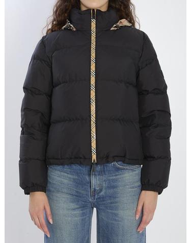 [해외직구] 25FW 버버리 체크 테이프 앰블사이드 푸퍼 자켓 8110250 A1189 BLACK