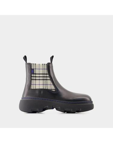 [해외직구] 25SS 버버리 부츠 8102206A1189 BLACK