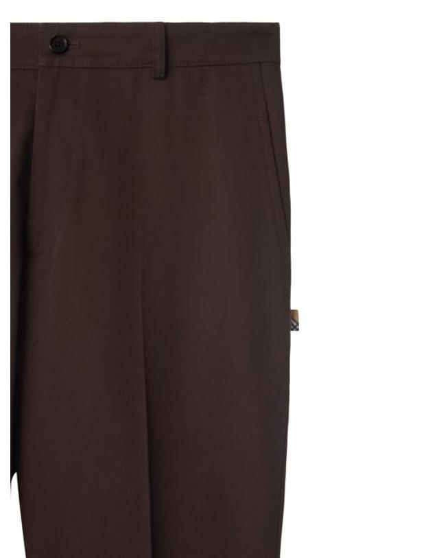 버버리 [해외직구] 25FW 버버리 코튼 치노 팬츠 8115268 A1491 Brown 착용컷