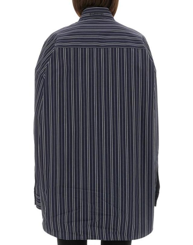 발렌시아가 [해외직구] 25FW 발렌시아가 긴팔 셔츠 838783 TSM148209 BLUE 착용컷