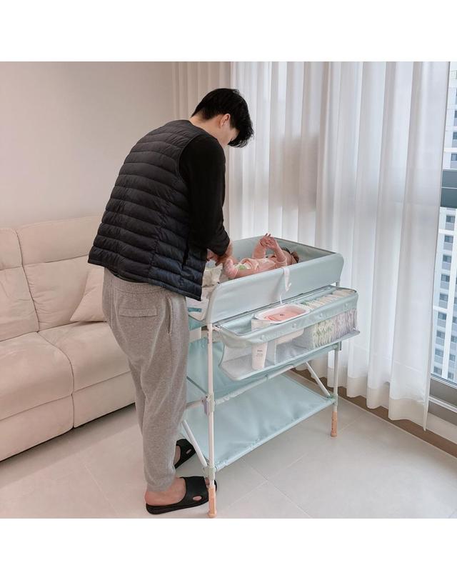 예꼬맘 예꼬맘 H형 멀티수납 기저귀갈이대 트롤리 겸용 착용컷
