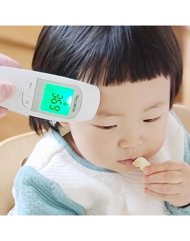 예꼬맘 예꼬맘 비접촉 체온계 착용컷