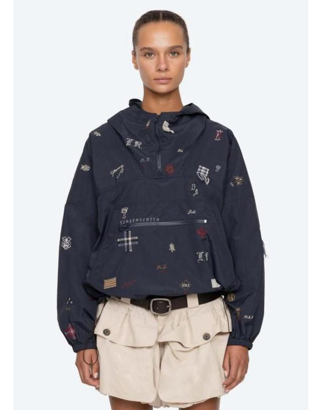 씨뉴욕 씨뉴욕 여성 Claira 윈드브레이커 RN148750 SS26 007 NAVY BPG 착용컷