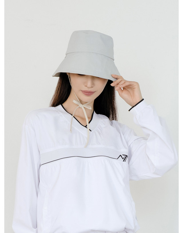 니티나 투톤 버킷햇 BL 착용컷