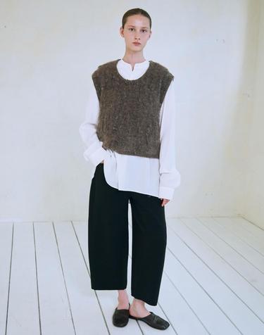 26FW 라쿤 울 블렌디드 커브드 팬츠