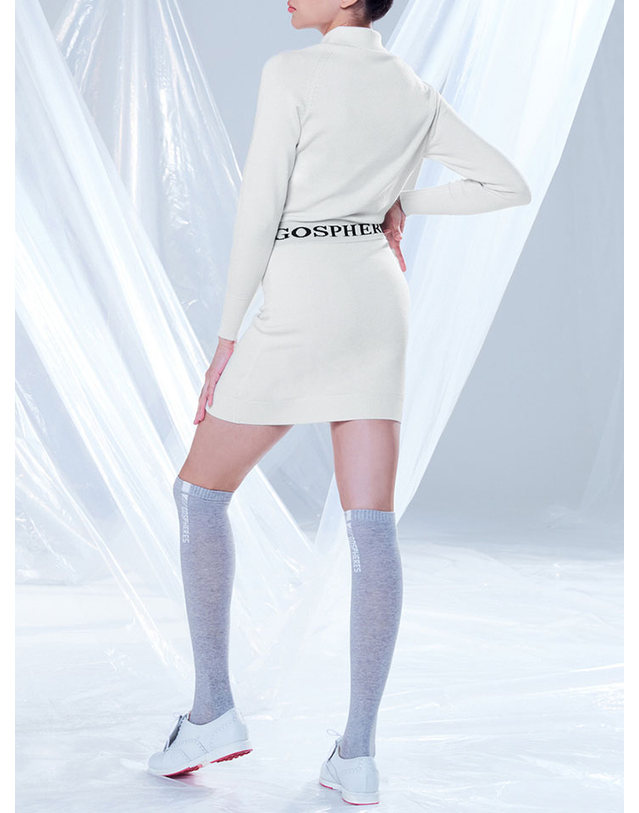 기타 고스피어 GOSPHERES WOMAN WAIST LOGO COLLAR KNIT DRESS PW2WND43 착용컷