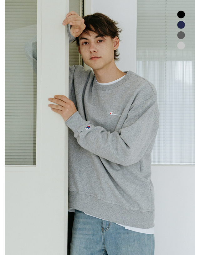 챔피온 챔피온 그래픽 스몰로고 스웨트셔츠 CH-GF88 택 1 착용컷