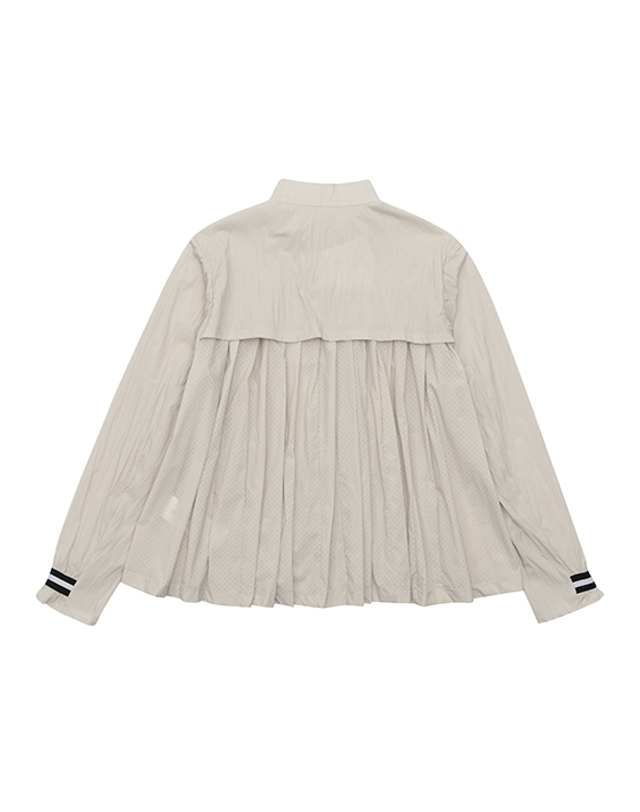 블랙앤화이트 [블랙앤화이트] 여성 여름 뒤판펀칭 플리츠 A라인 점퍼 1143LZGN_BEIGE 착용컷