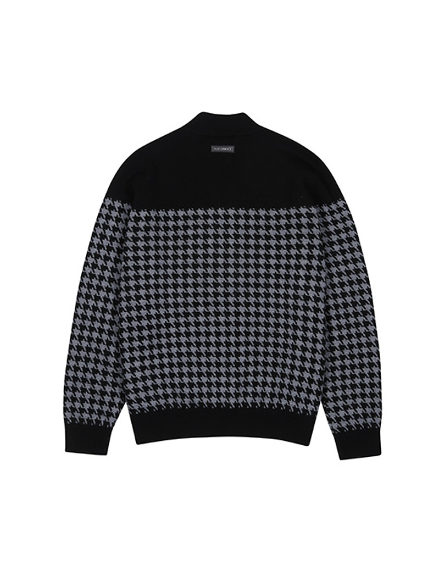 블랙앤화이트 [블랙앤화이트] 남성 하운드투스 자가드 패턴 니트가디건 2814GXKW_BLACK 착용컷
