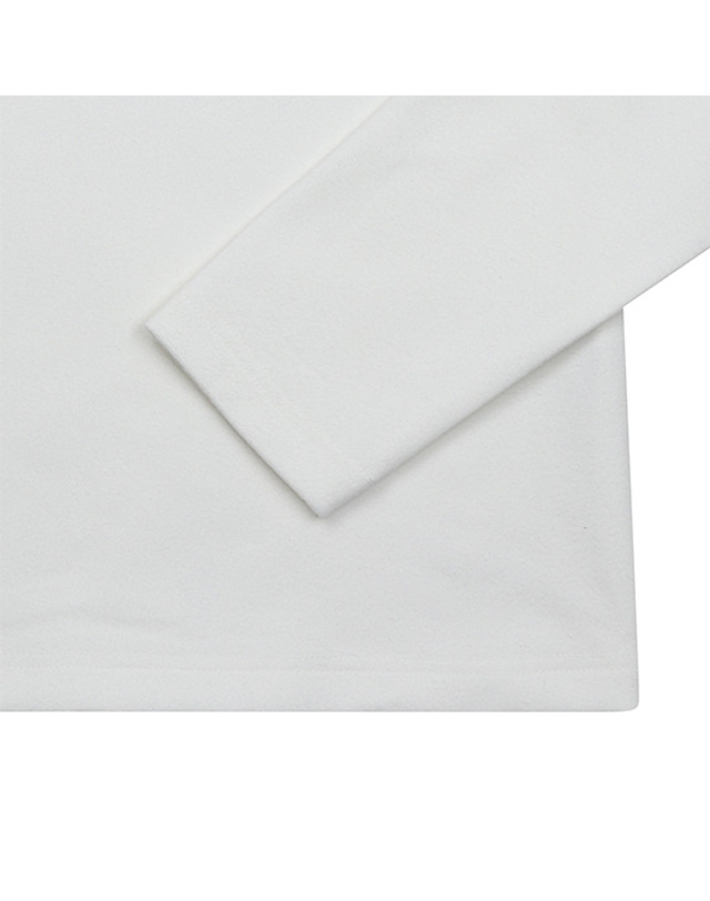 블랙앤화이트 [블랙앤화이트] 남성 베이직 하이넥 기모 티셔츠 9204GXSP_WHITE 착용컷