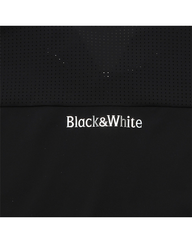 블랙앤화이트 [블랙앤화이트] 여성 냉감소재 풀오픈 집업 티셔츠 6204LZJN_BLACK 착용컷