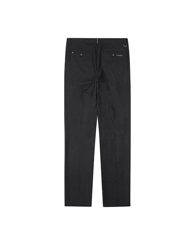 블랙앤화이트 [블랙앤화이트] 남성 헤링본 패턴 원턱 팬츠 5054GXWP_DARK GREY 착용컷