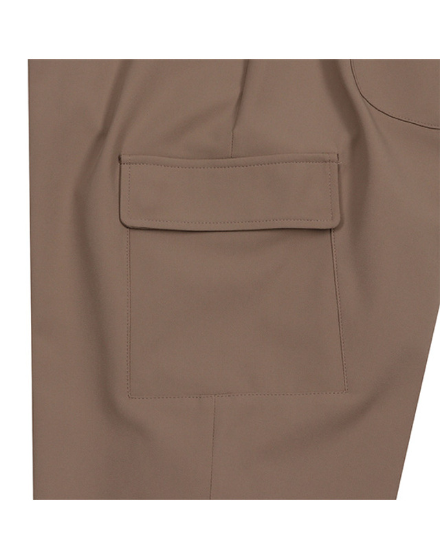 블랙앤화이트 [블랙앤화이트] 여성 변형 포켓 조거 팬츠 5015LBWN_BEIGE 착용컷