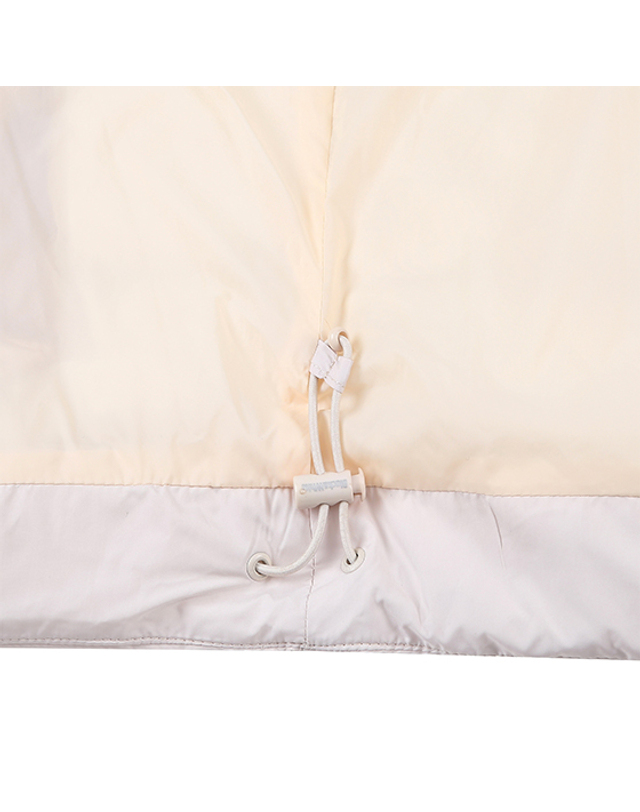 블랙앤화이트 [블랙앤화이트] 여성 셔링 오버핏 다운 베스트 1035LBWP_IVORY 착용컷