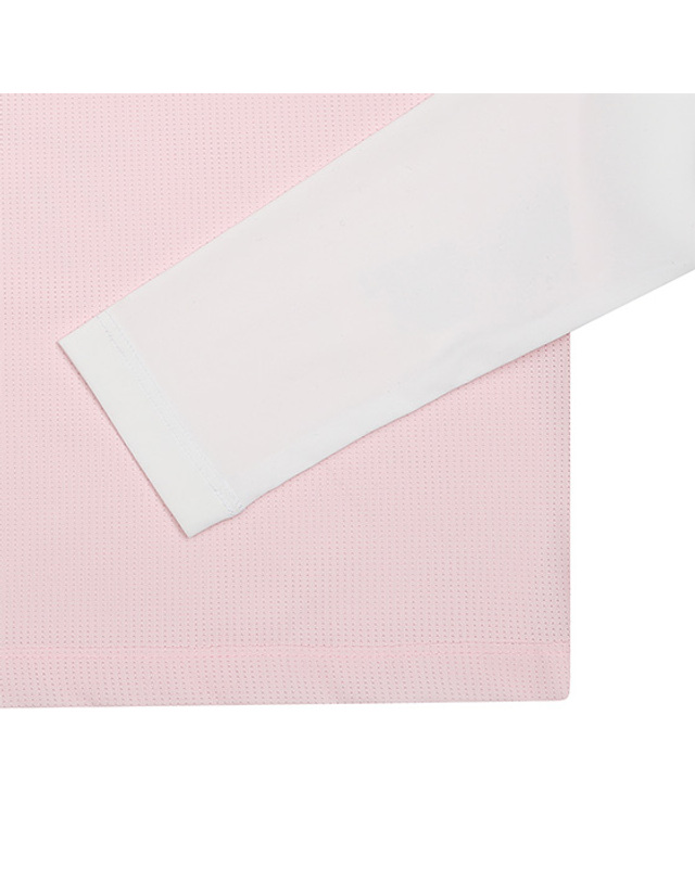 블랙앤화이트 [블랙앤화이트] 여성 앞판 글리터 로고 냉감 소매 티셔츠 9252LCOI_PINK 착용컷