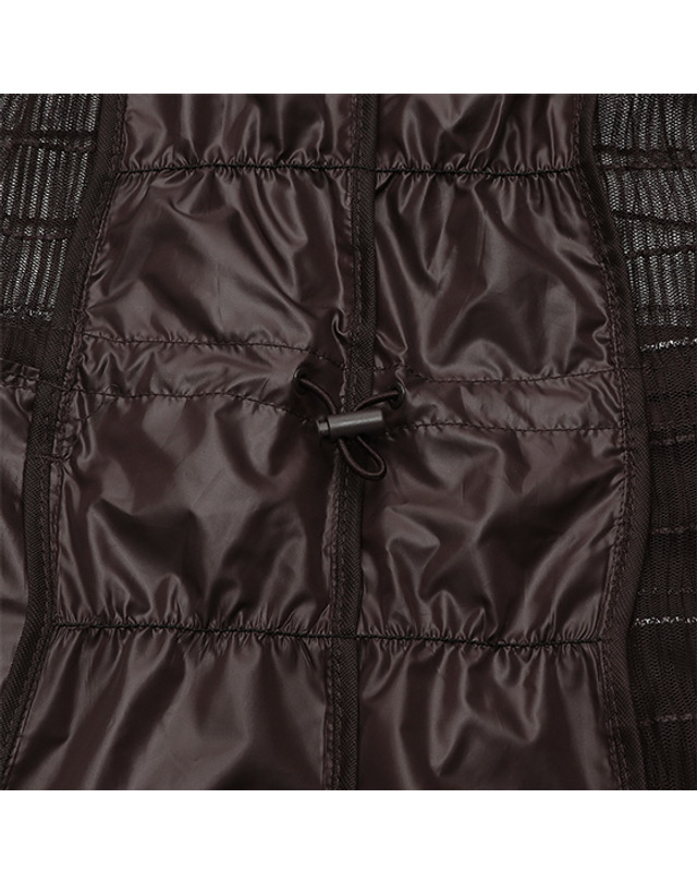 블랙앤화이트 [블랙앤화이트] 여성 여름 주름 메쉬 베스트 1052LAGL_BROWN 착용컷