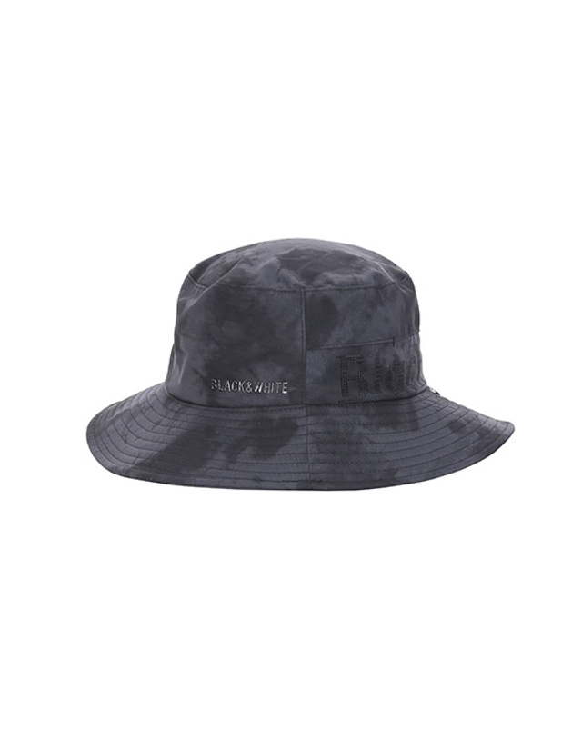 블랙앤화이트 [블랙앤화이트] 남성 메쉬 배색 벙거지 햇 8616GAAH_CHARCOAL 착용컷