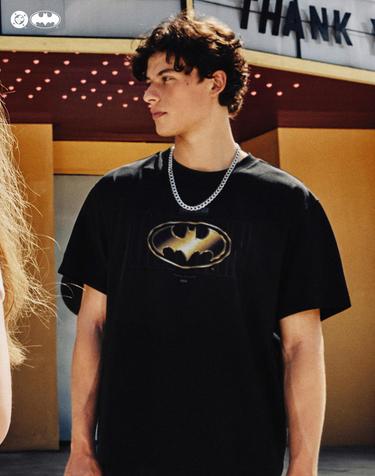 (U)(GOLDENBEAR X BATMAN) 배트맨 로고 그래픽 반팔 라운드 티셔츠 G4TAW25031BKX