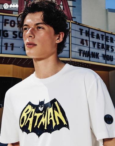 (U)(GOLDENBEAR X BATMAN) 배트맨 레터링 그래픽 반팔 라운드 티셔츠 G4TAW25021WHX