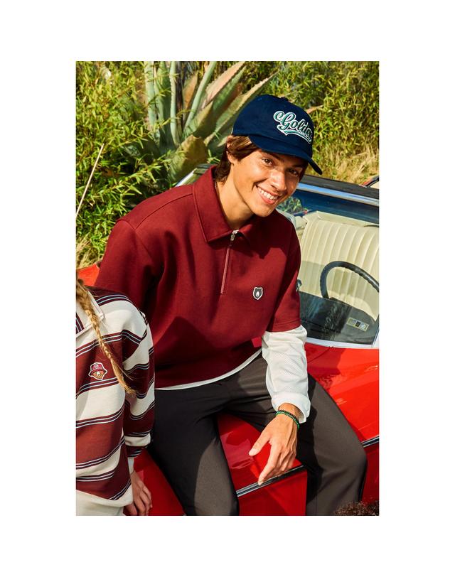 골든베어 Stand Collar Half-Zip Sweatshirt G4TAW25761WIX 착용컷