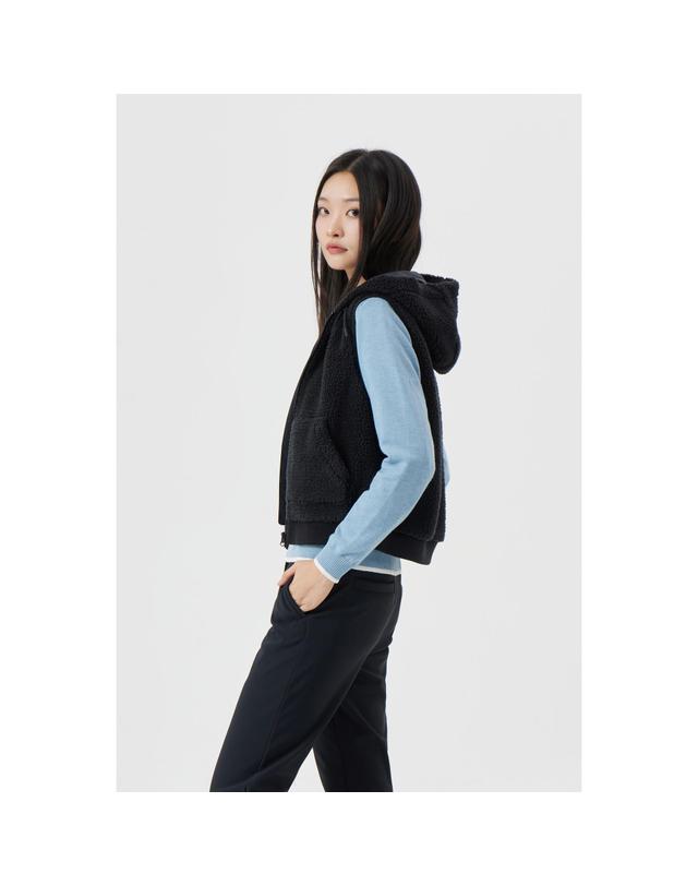 골든베어 (W) Back Graphic Fleece Vest G5VAW25821BKX 착용컷