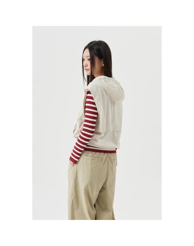 골든베어 (W) Back Graphic Fleece Vest G5VAW25821IVX 착용컷