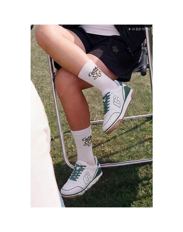 골든베어 (여성) Magnolia Graphic Socks G6LAX26401WHX 착용컷