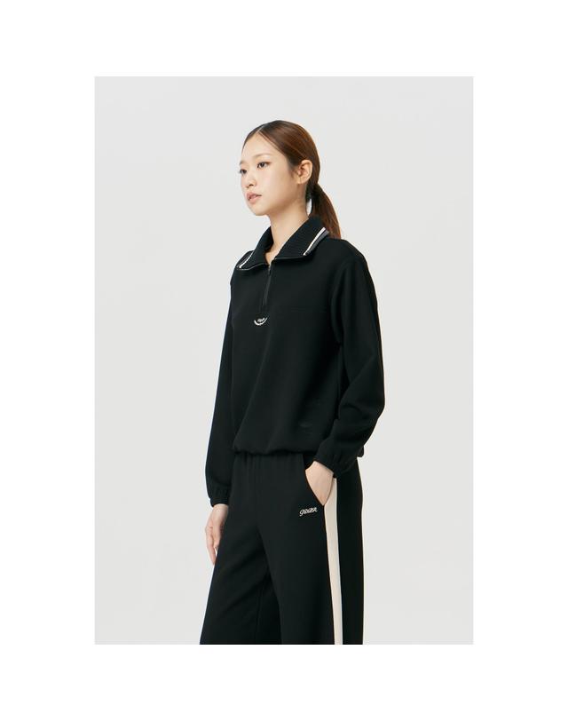 골든베어 (여성) Wing-Collar Pullover (SET UP) G5TAW26004BKX 착용컷