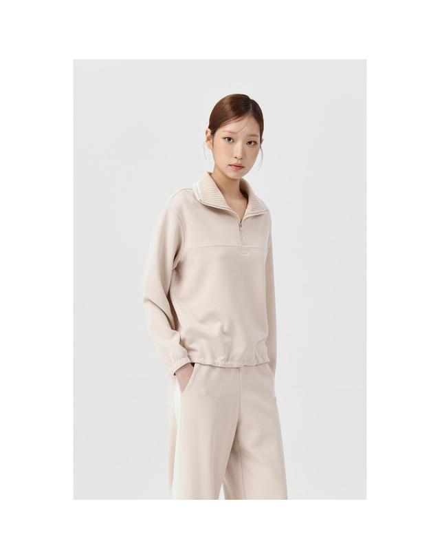 골든베어 (여성) Wing-Collar Pullover (SET UP) G5TAW26004BEX 착용컷