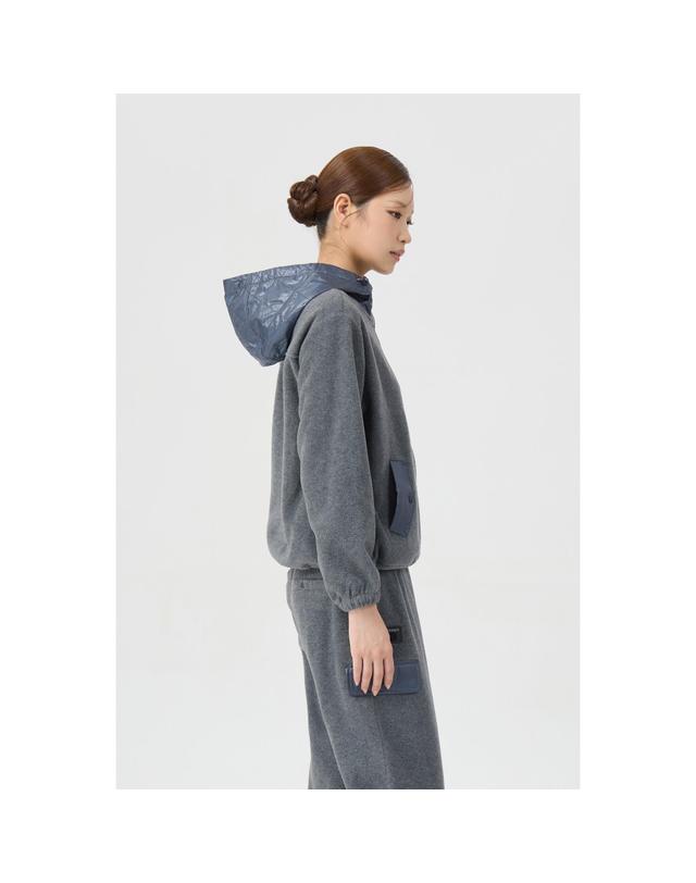 골든베어 (여성) Woven Hybrid Fleece Hoody (SET UP) G5TAW26301GYX 착용컷