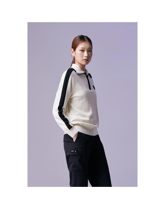 골든베어 (여성) Back Graphic Half Zip Sweater G5WAW26501IVX 착용컷