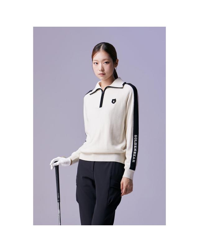골든베어 (여성) Back Graphic Half Zip Sweater G5WAW26501IVX 착용컷