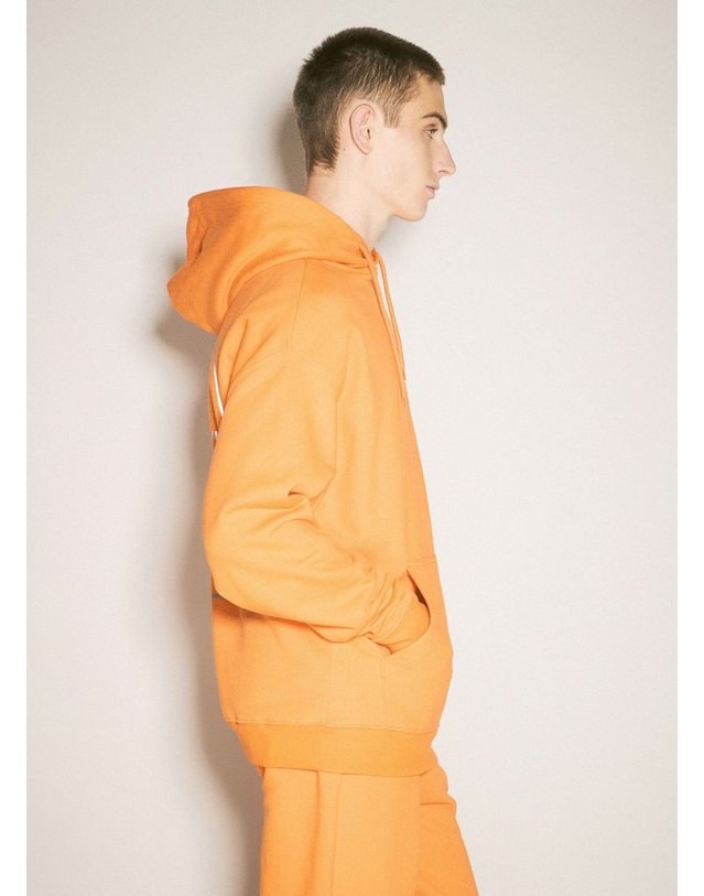 보일러 룸 [해외직구] 24 S/S 보일러 룸 로고 프린트 후드 맨투맨 AW23HD10ORA B0111453990 착용컷