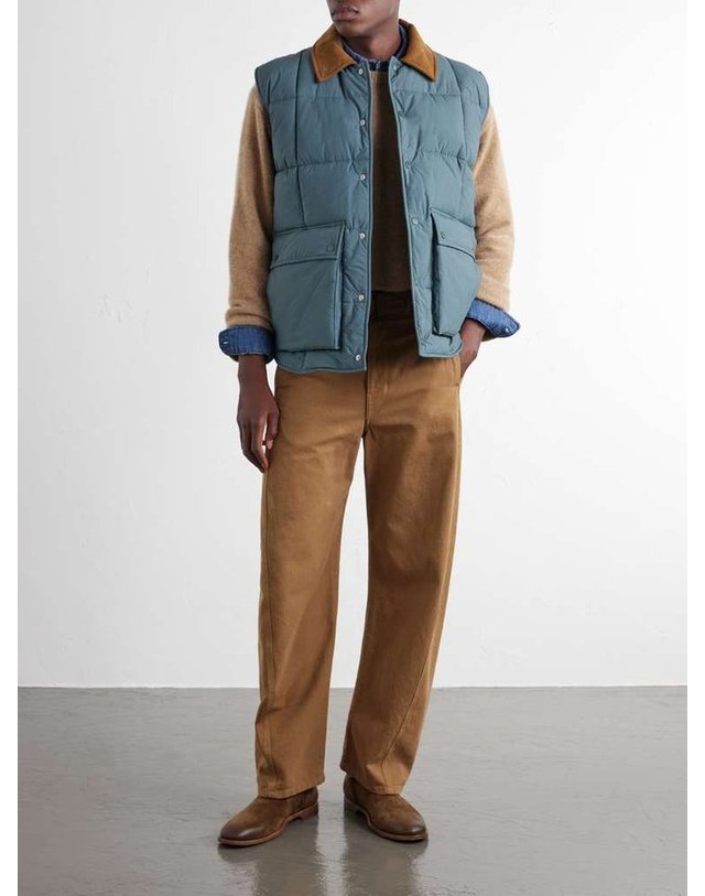 아페세 [해외직구] A.P.C 아페쎄 JIMMY 코듀로이 퀼팅 쉘 베스트 PAAIO-H32109 B0082311594 착용컷