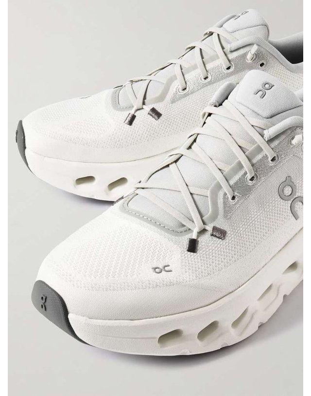 온 [해외직구] 26 S/S 온러닝 CLOUDTILT 러버 메쉬 슬립온 스니커즈 3ME10103740 B0081939553 착용컷