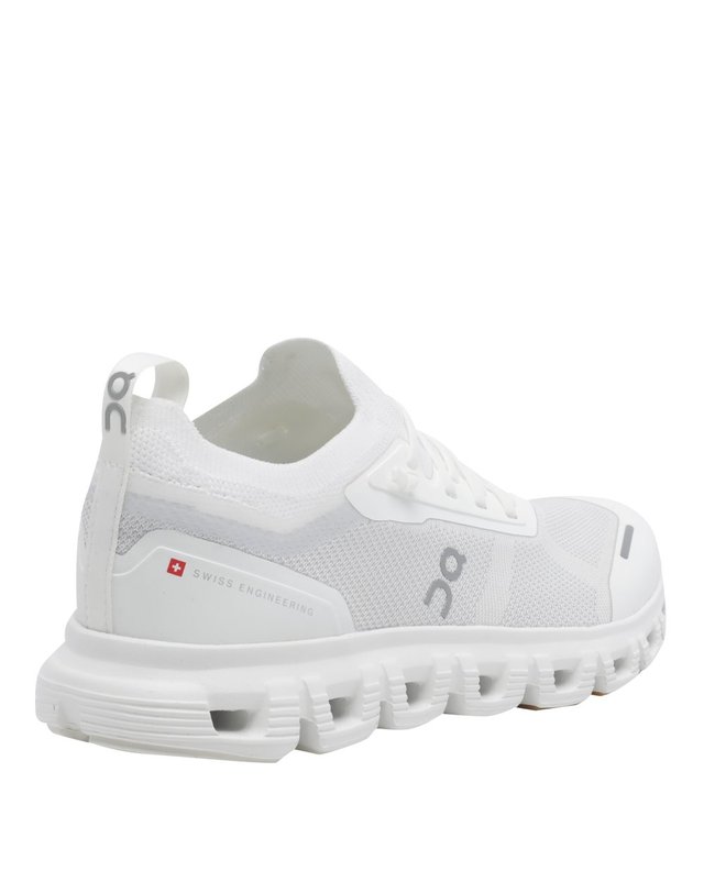 온 [해외직구] 26 F/W 온러닝 클라우드 베르사 6 스니커즈 3WF10031200/WHITE/WHITE B0012197015 착용컷